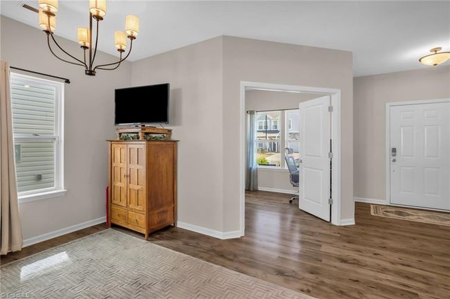 Dining area | Image 15