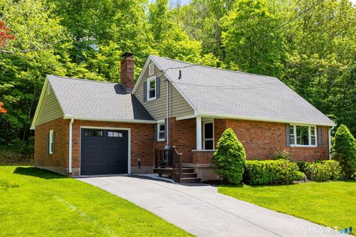 7 Capilos Dr, Cromwell, CT, 06416-1851 | Card Image