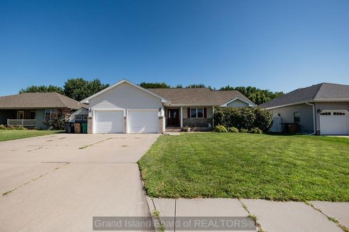 4058 Allen Ave, Grand Island, NE, 68803-2942 | Card Image