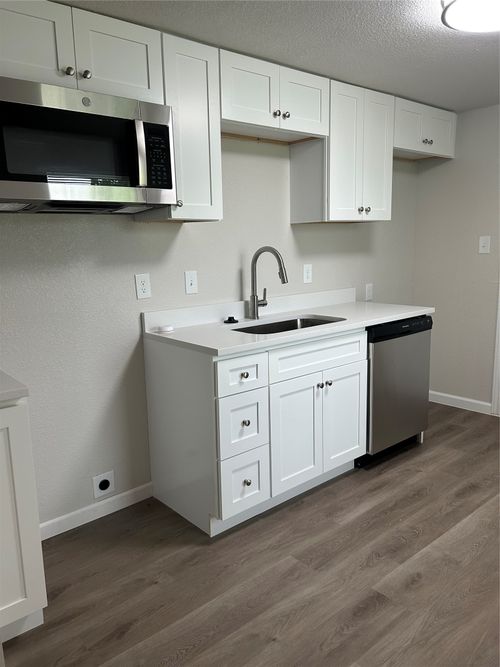 unit-d-407 N Justin Ave, Dallas, TX, 75211-3834 | Card Image