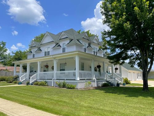 310 10th St, Mena, AR, 71953-2906 | Card Image