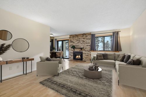 7290 Vista Ct, Eden Prairie, MN, 55346-3110 | Card Image