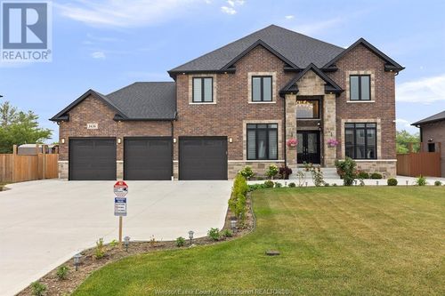 1436 Mullins Dr, South Woodslee, ON, N0R1V0 | Card Image