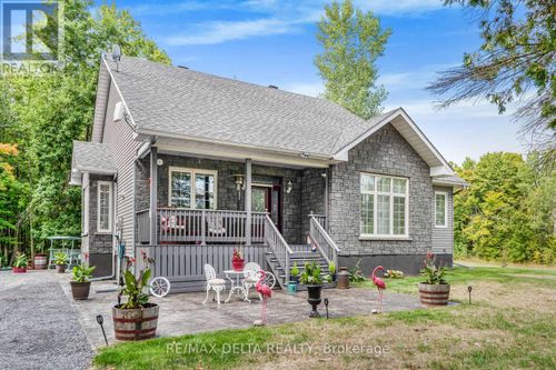 4688 Avonmore Rd, Lunenburg, ON, K0C1R0 | Card Image