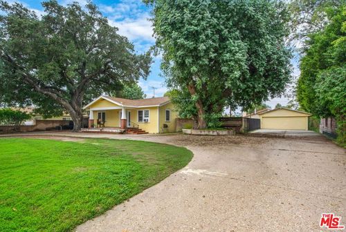 7231 Vanalden Ave, Reseda, CA, 91335-3833 | Card Image