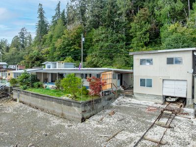 22690 N Us Hwy 101, House other with 3 bedrooms, 1 bathrooms and 2 parking in Hoodsport WA | Image 3