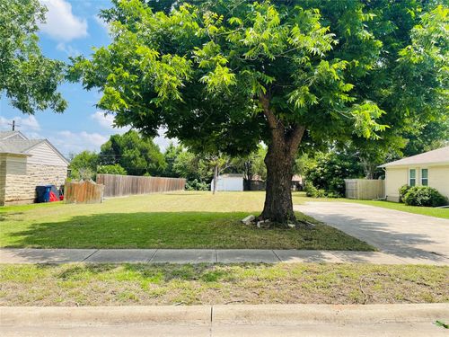 1416 Williams Dr, Garland, TX, 75042-8452 | Card Image
