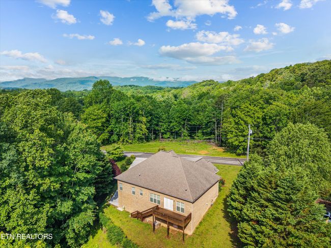 211 Timberland Trail Ln, House other with 3 bedrooms, 2 bathrooms and null parking in Rocky Top TN | Image 38