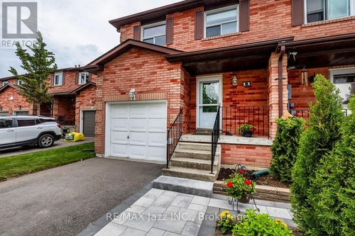 11 Chance Crt, Bowmanville, ON, L1C4S4 | Card Image