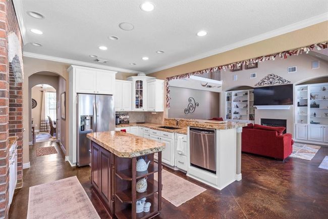 20203 Lake View Rd, House other with 4 bedrooms, 4 bathrooms and null parking in Damon TX | Image 18