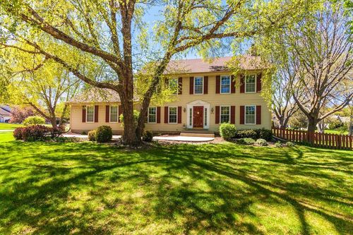 20740 Brook Park Drive, Brookfield, WI, 53045 | Card Image
