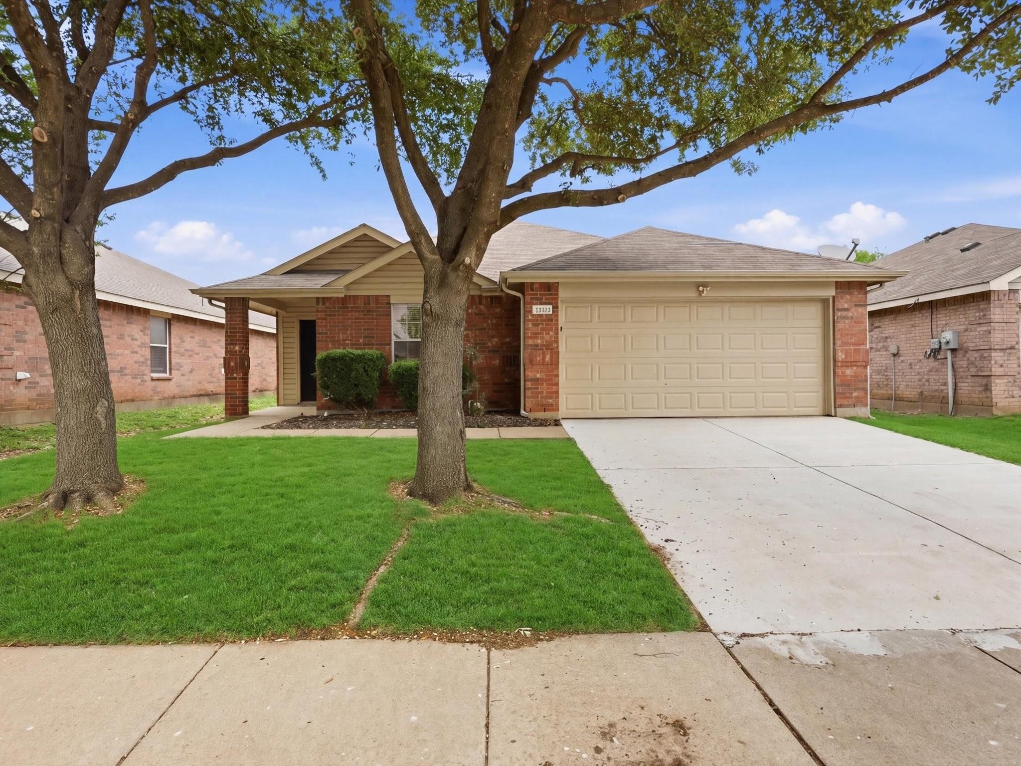 Residential Lease in Crowley