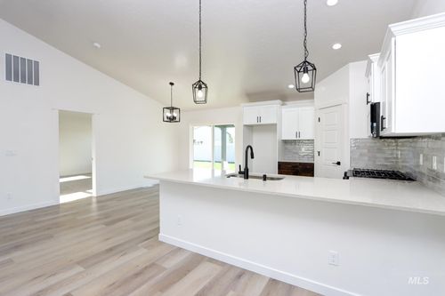 848 N 5th St, Nyssa, OR, 97913-3155 | Card Image