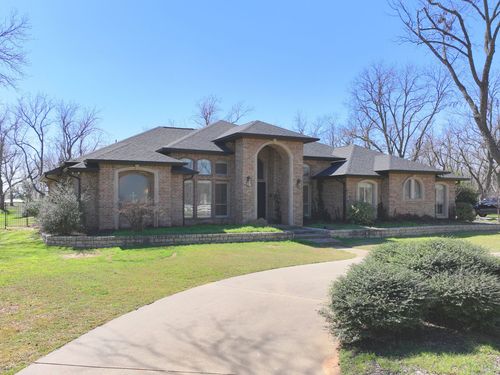 8810 S Hampton Dr, Granbury, TX, 76049-4716 | Card Image