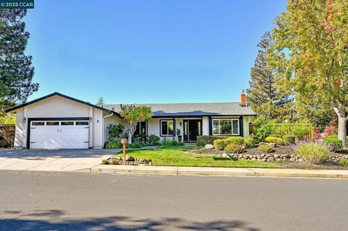 7 Atchinson Stage Rd, Clayton, CA, 94517-1155 | Card Image