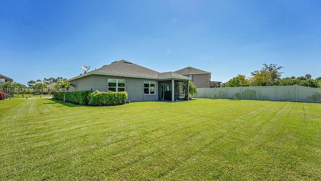 3113 Yellowstone Cir, House other with 3 bedrooms, 2 bathrooms and null parking in Fort Pierce FL | Image 20