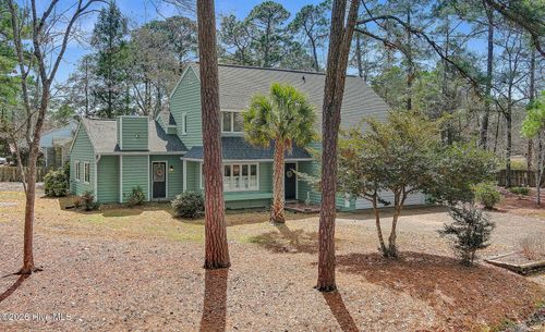 101 Fairway Dr W, Morehead City, NC, 28557-9608 | Card Image