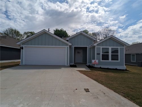 2734 N Snowball Avenue, Fayetteville, AR, 72704 | Card Image