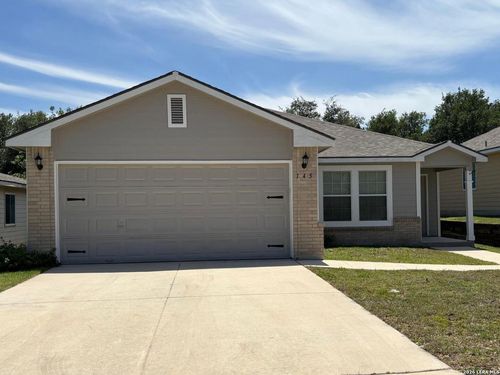 145 Michelle Ln, Boerne, TX, 78006-8621 | Card Image