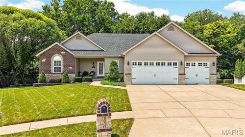 130 Miranda Ct, Wentzville, MO, 63385-3028 | Card Image