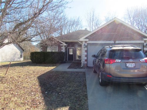 2030 Marigold, Carthage, MO, 64836-8853 | Card Image