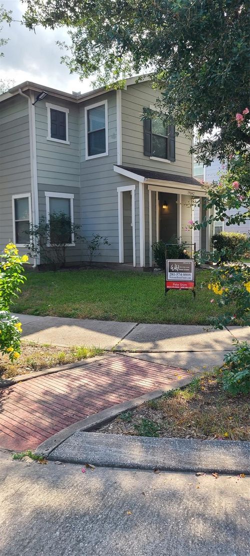 19042 Remington Mill Dr, Houston, TX, 77073-4333 | Card Image