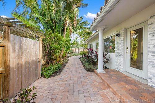 1764 Ne 16th Street, Fort Lauderdale, FL, 33304 | Card Image