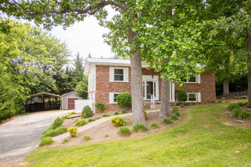 1403 Brentwood Dr, Greeneville, TN, 37743-6608 | Card Image