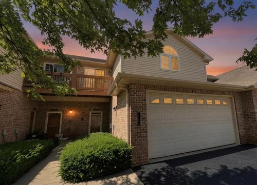 17740 W Jacobs Drive, New Berlin, WI, 53146 | Card Image
