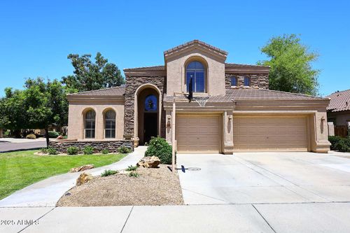 7272 W Crystal Rd, Glendale, AZ, 85308-9584 | Card Image