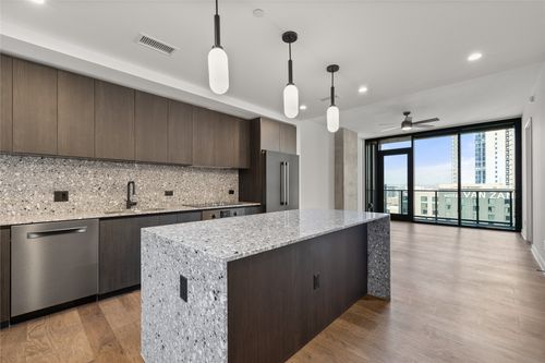 unit-1510-84 N Interstate 35, Austin, TX, 78701-4973 | Card Image