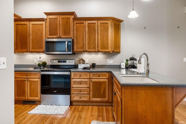 1733 Mill Pond Ln, Condo with 3 bedrooms, 2 bathrooms and null parking in Lafayette IN | Image 9