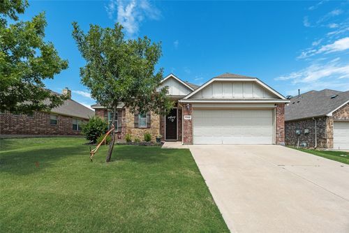 12441 Woods Edge Trl, Fort Worth, TX, 76244-9409 | Card Image
