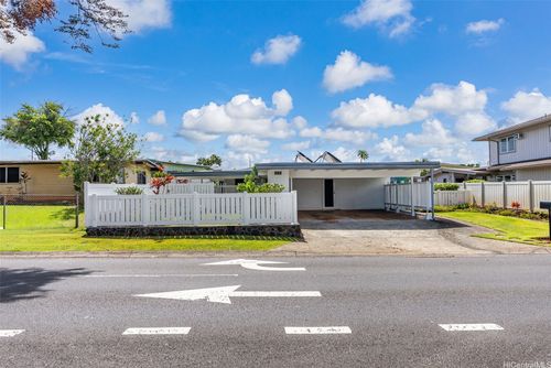 2073 Komo Mai Dr, Pearl City, HI, 96782-1326 | Card Image