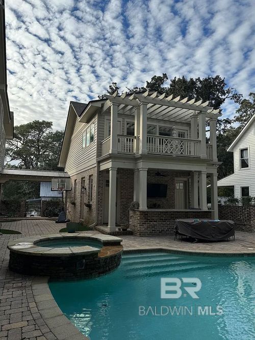 1-111 Magnolia Ave, Fairhope, AL, 36532-2530 | Card Image