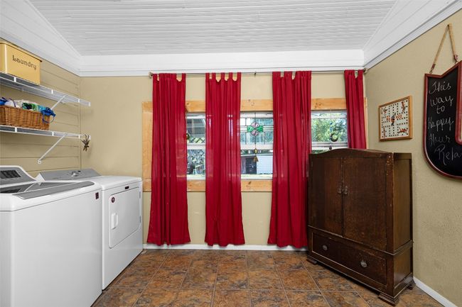 Laundry room on main | Image 28