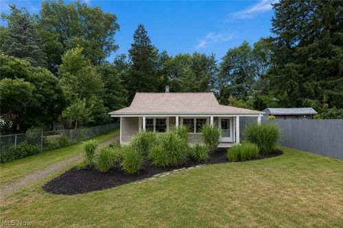 4080 W 229th St, Fairview Park, OH, 44126-1080 | Card Image