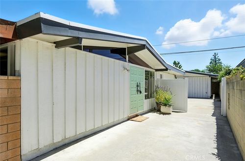3310 Roxanne Ave, Long Beach, CA, 90808-4325 | Card Image