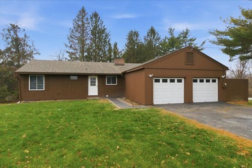 211 Grandview St, North Bennington, VT, 05257-9113 | Card Image