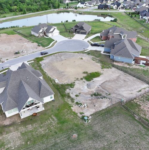 19060 E Orchard Cir, Catoosa, OK, 74015-6570 | Card Image