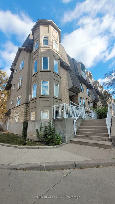 14 - 25 Foundry Ave, Condo with 3 bedrooms, 2 bathrooms and 2 parking in Toronto ON | Image 1