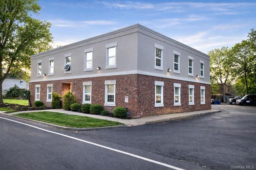ste-2s-200 Erie St, Blauvelt, NY, 10913-1900 | Card Image