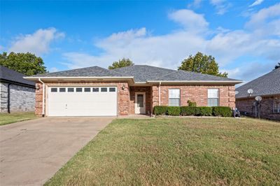 1506 Clover Lane, House other with 4 bedrooms, 2 bathrooms and null parking in Granbury TX | Image 1