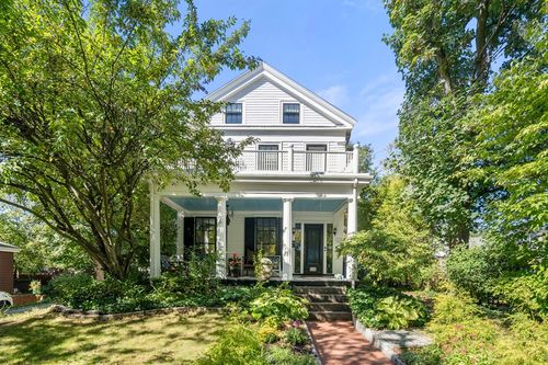 178 Central St, Somerville, MA, 02145-2741 | Card Image