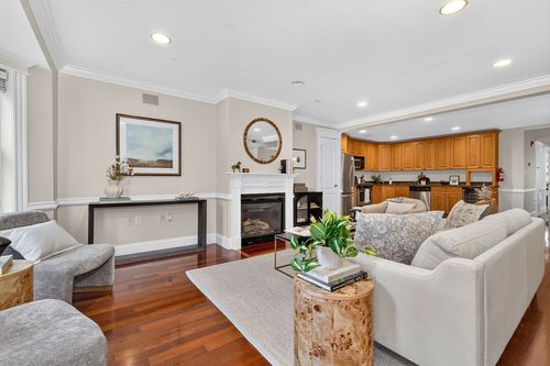 2-161 E Cottage, Boston, MA, 02125 | Card Image
