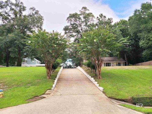 6970 Laverne Dr S, Mobile, AL, 36618-4482 | Card Image