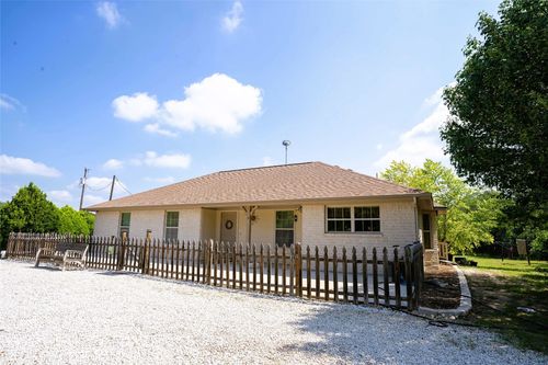 194 Rabbit Trl, Dale, TX, 78616-4054 | Card Image