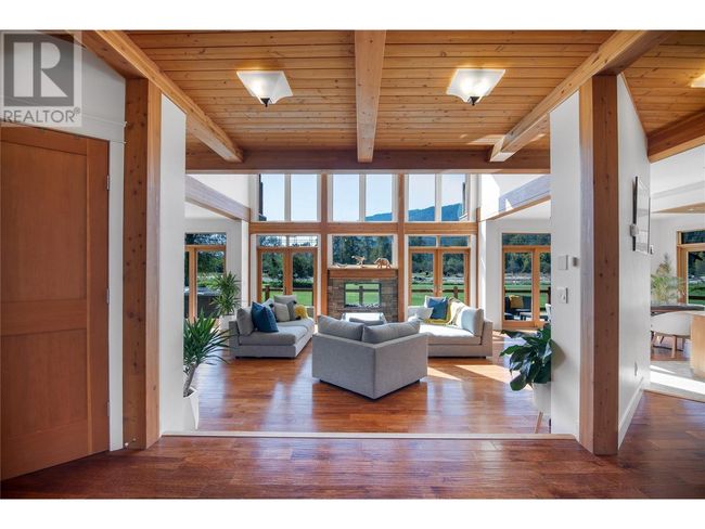 2388 Lawrence Rd, House other with 3 bedrooms, 3 bathrooms and 20 parking in Lumby BC | Image 17