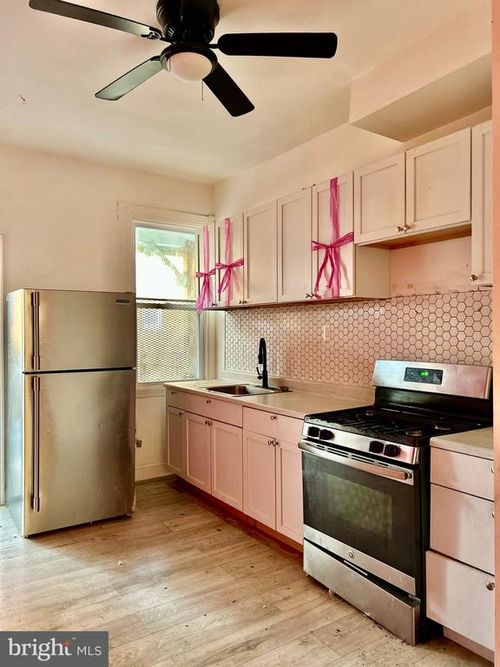 2729 Parkwood Ave, BALTIMORE, MD, 21217-1922 | Card Image