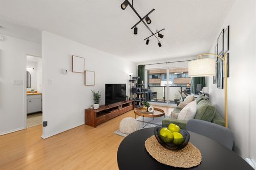 304-212 Forbes Ave, North Vancouver, BC, V7M3E5 | Card Image